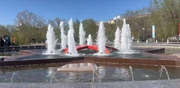 В Улан-Удэ заработали фонтаны 