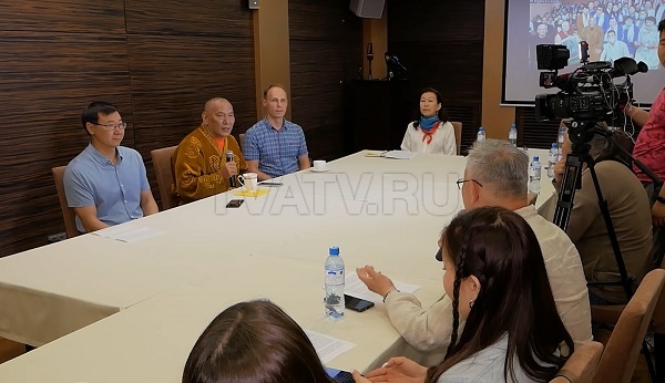 Представитель Далай-Ламы о политике, учении и программе буддийских мероприятий этим летом в Бурятии